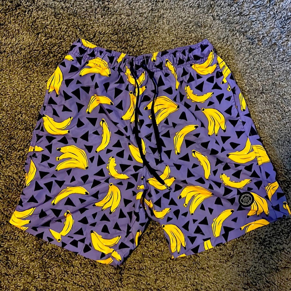 Stylish shorts with elastic waste size small unisex